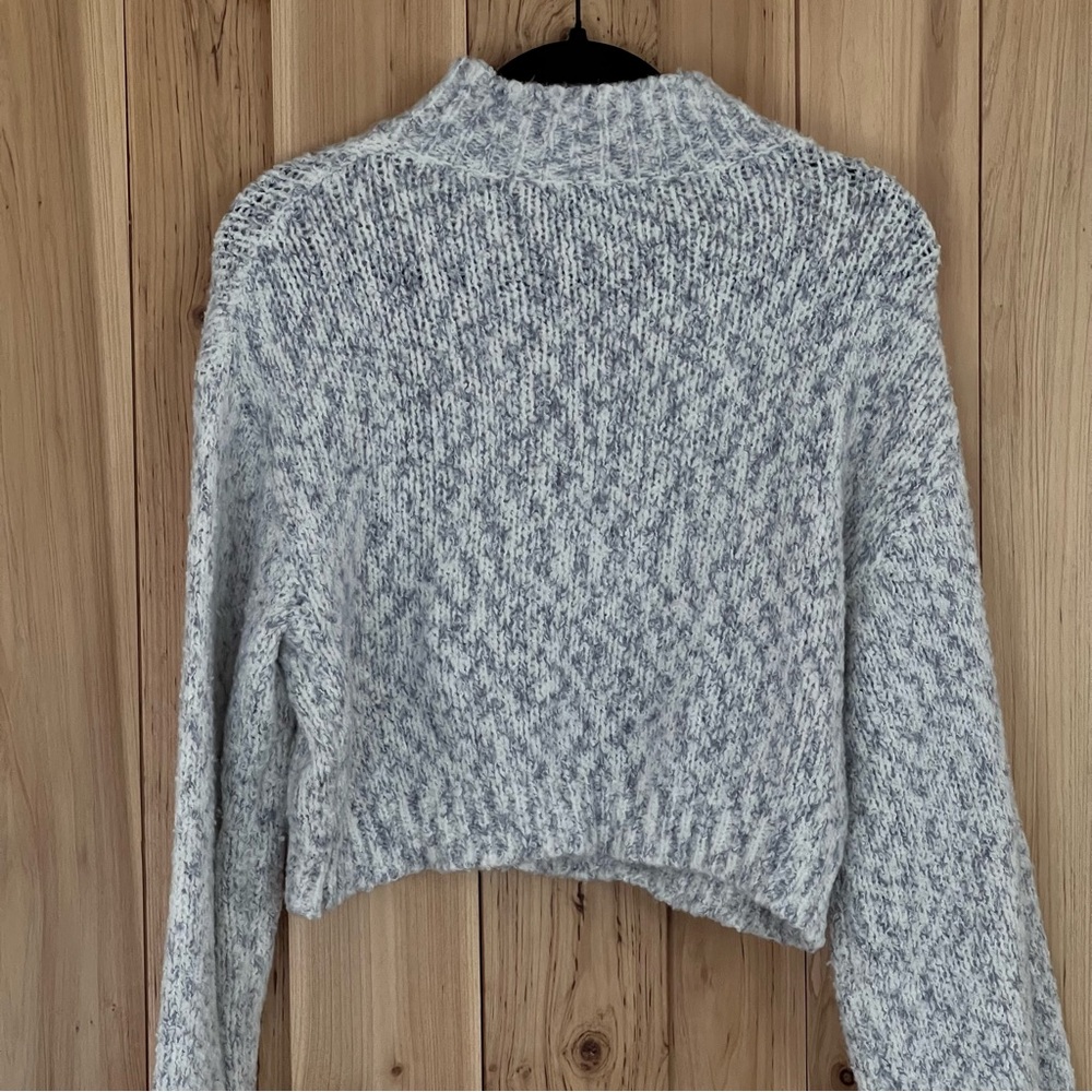Cozy Cropped Knit Sweater - Heather Gray